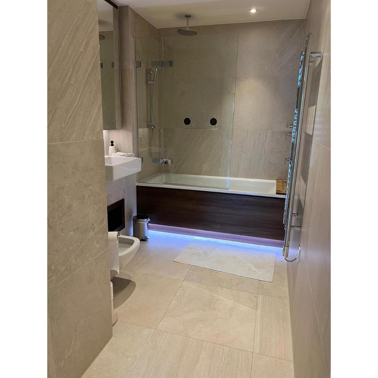 F9-Fantastic 2 Bedroom Flat In Nw3! Londres Exterior foto